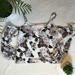 Beautiful Off the Shoulder Floral Blouse w/ Detail